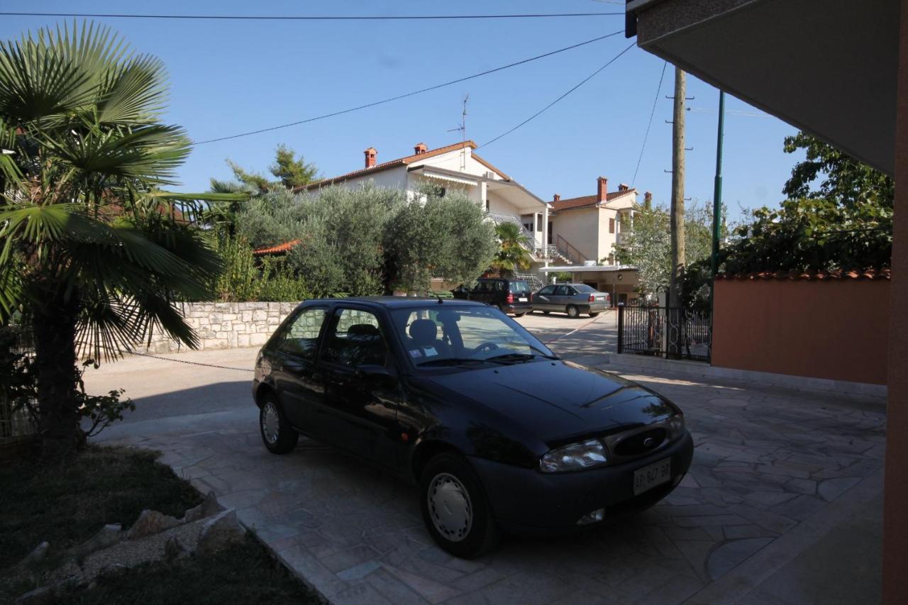 Apartments With A Parking Space Umag - 7039 Exterior foto