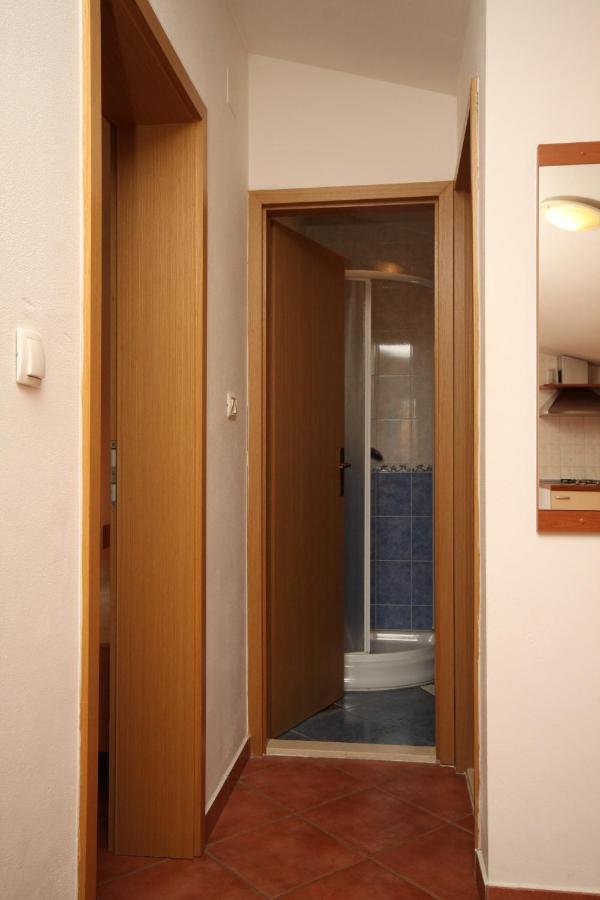 Apartments With A Parking Space Umag - 7039 Exterior foto